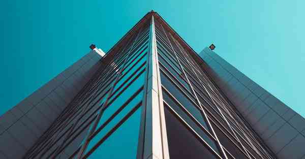 人工智能机器人和人谈恋爱