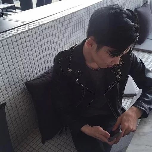 容发炎琼