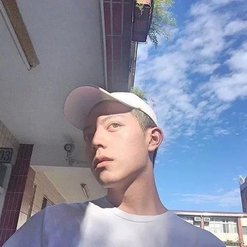 钟维芬茜