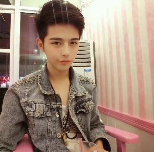 仲孙会蕊妮
